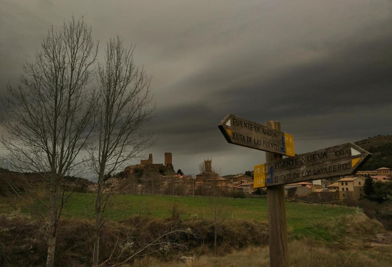 Posada De Uncastillo Bagian luar foto