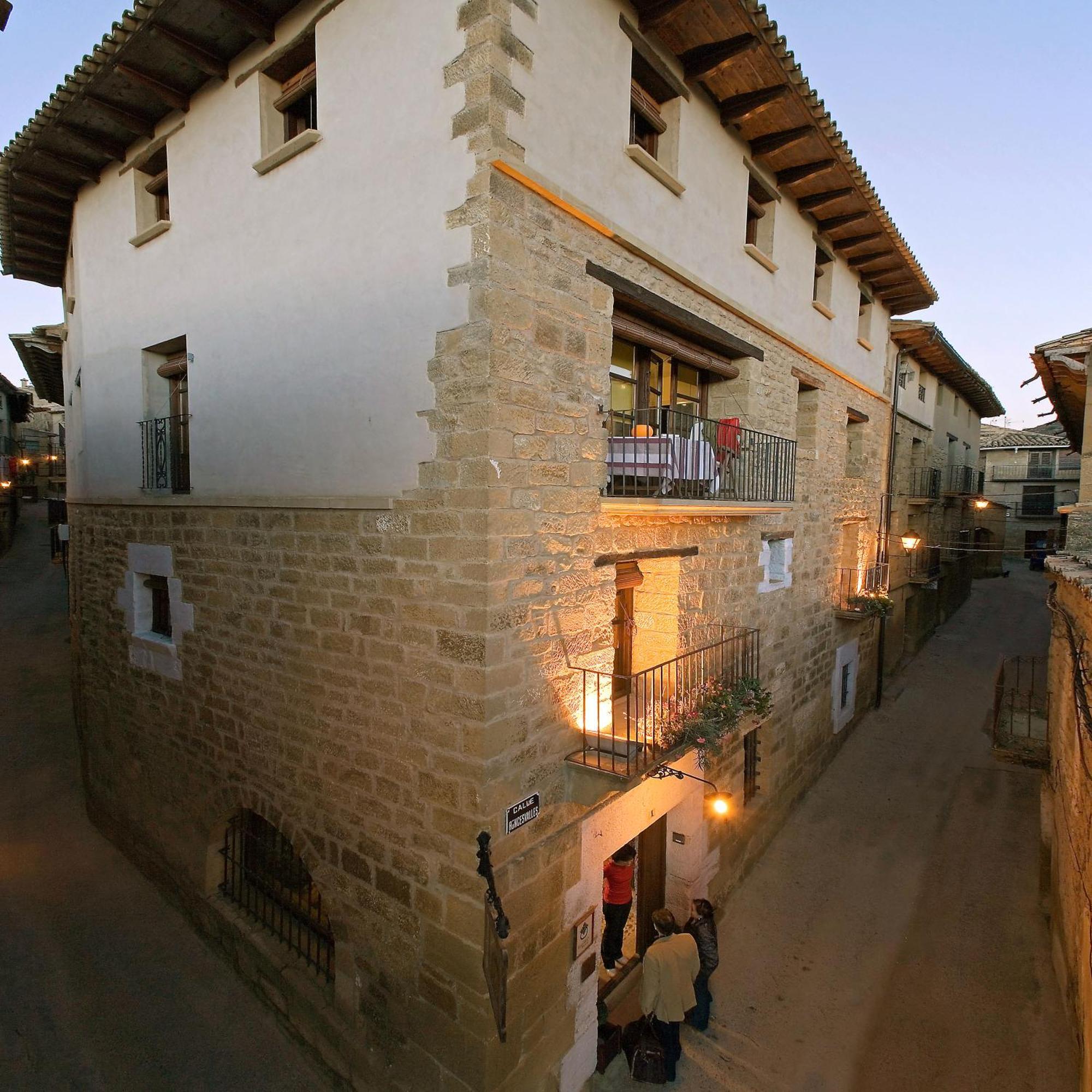 Posada De Uncastillo Bagian luar foto