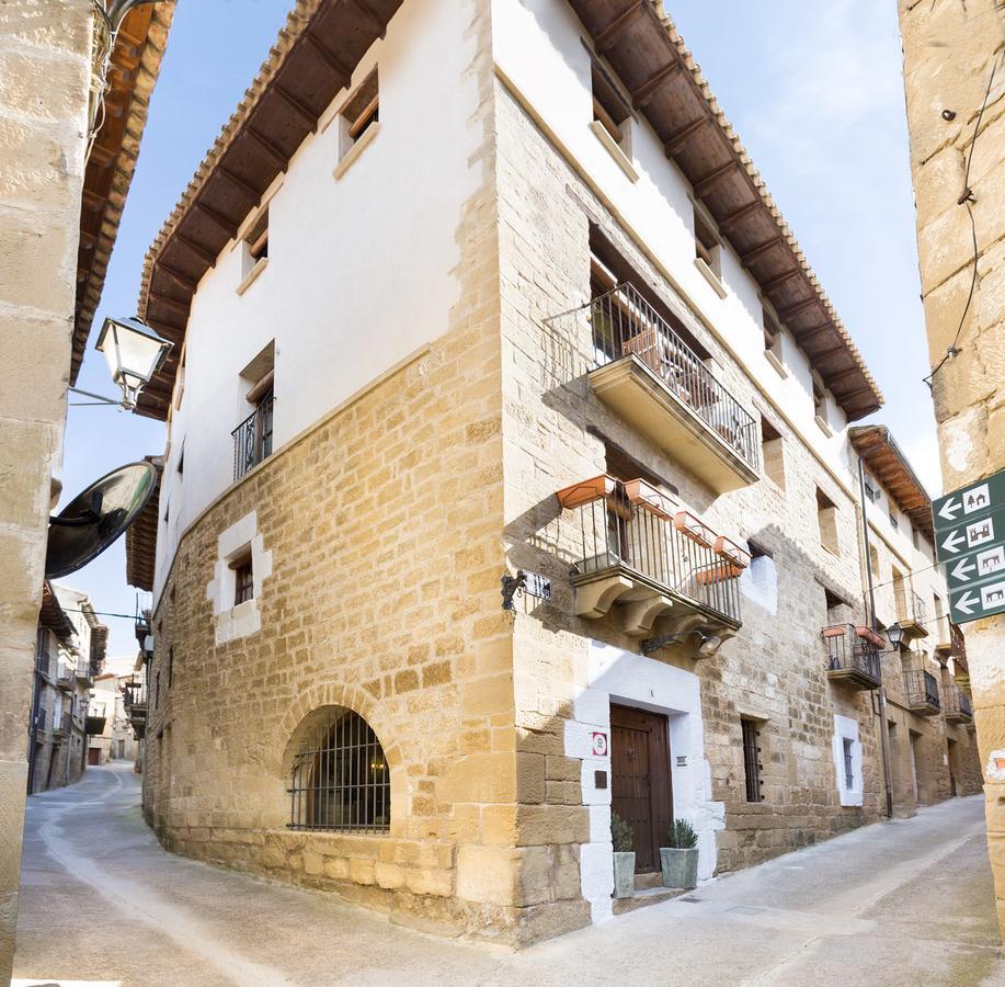 Posada De Uncastillo Bagian luar foto